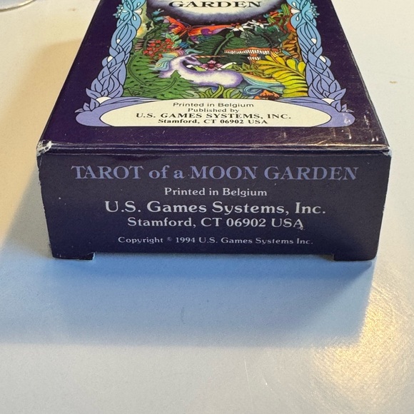 Tarot of a Moon Garden (1st Ed) by Sweikhardt, Karen Marie
Oracle 1993 Vintage - Picture 10 of 11